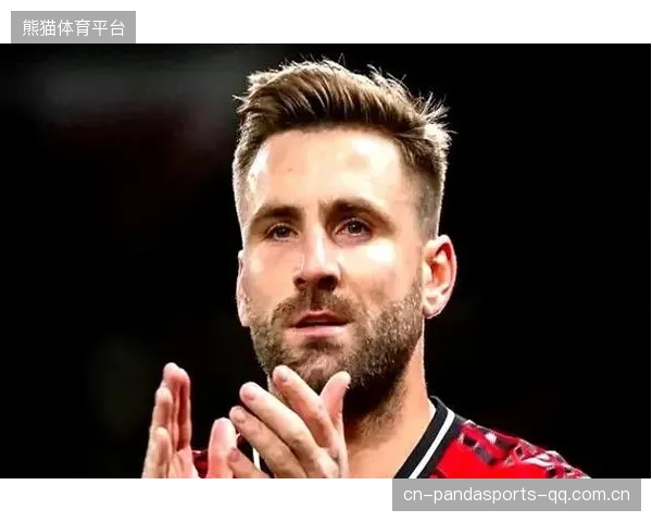 卡里克解释卢克肖：从“小小天才”到“超级偶像”的秘密密码